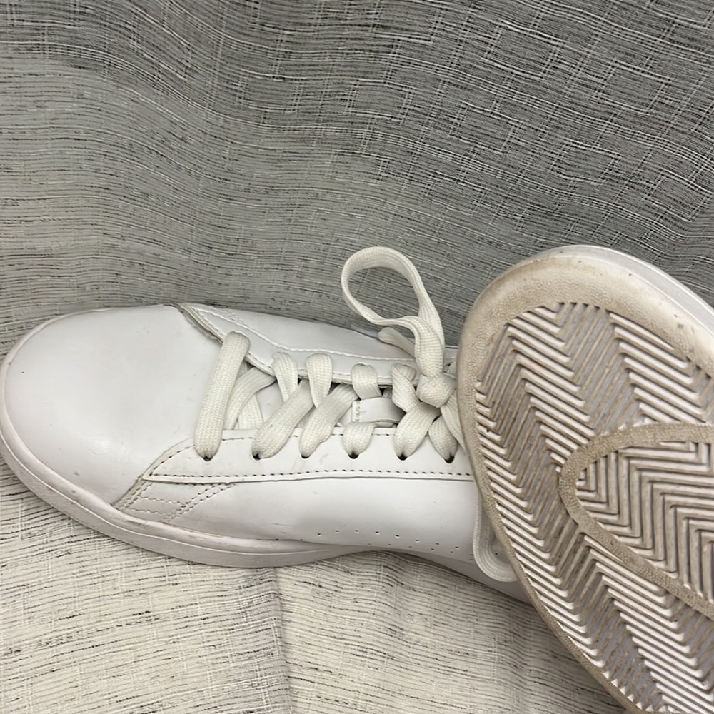 Puma White Sneakers